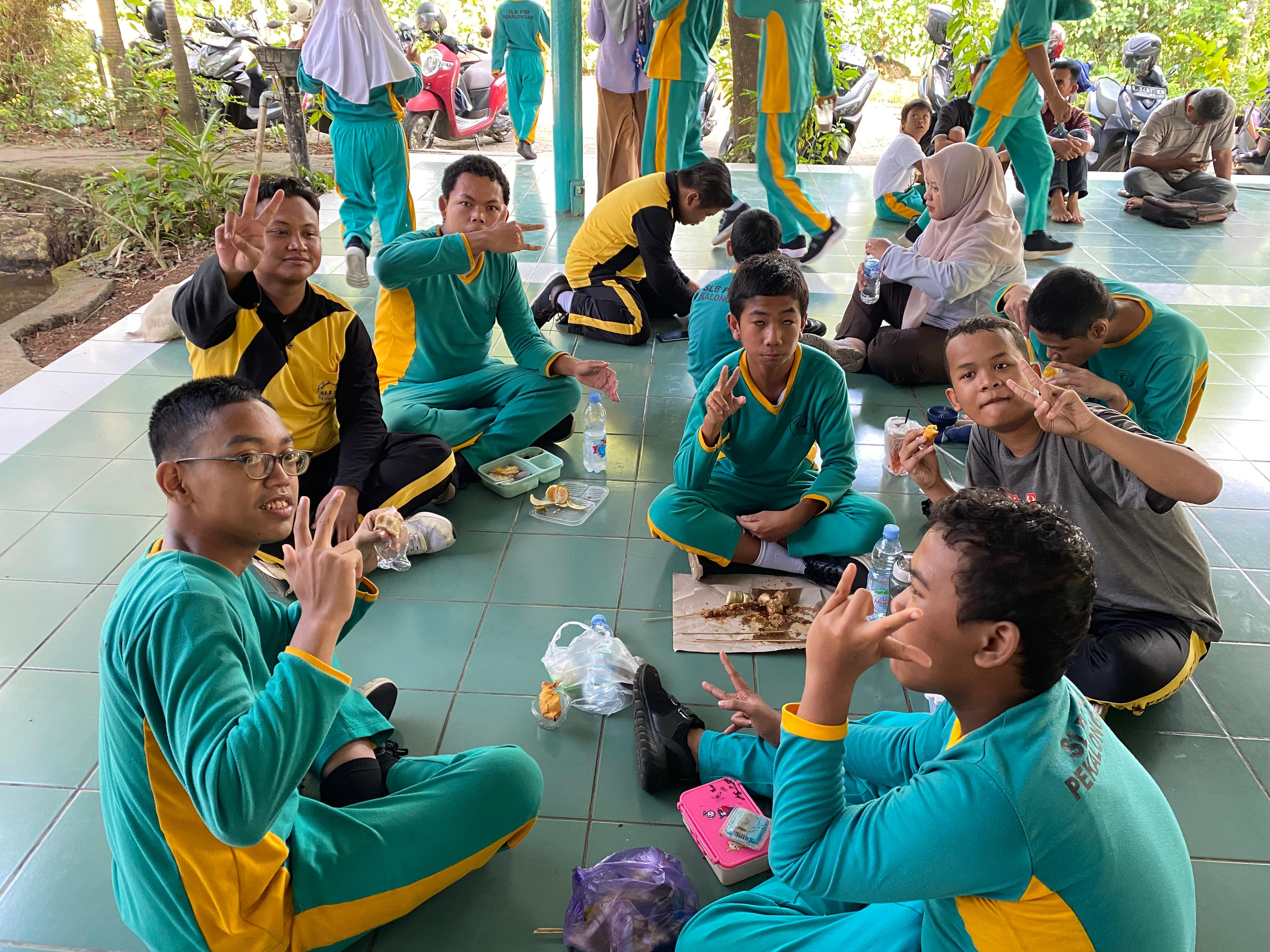 Kemeriahan makan bersama di acara HAN 2025